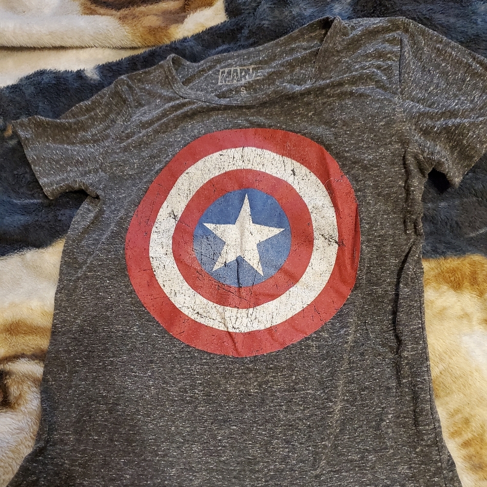 Women's Captain America shirt